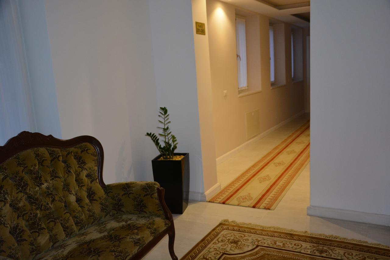 Hotel Turizem Shkelzeni Bajram Curri Exterior photo