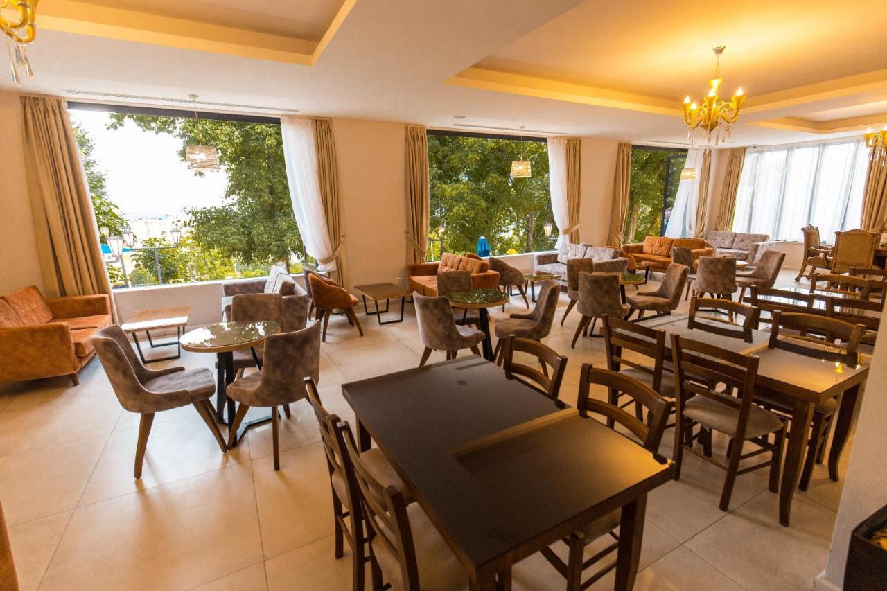Hotel Turizem Shkelzeni Bajram Curri Exterior photo