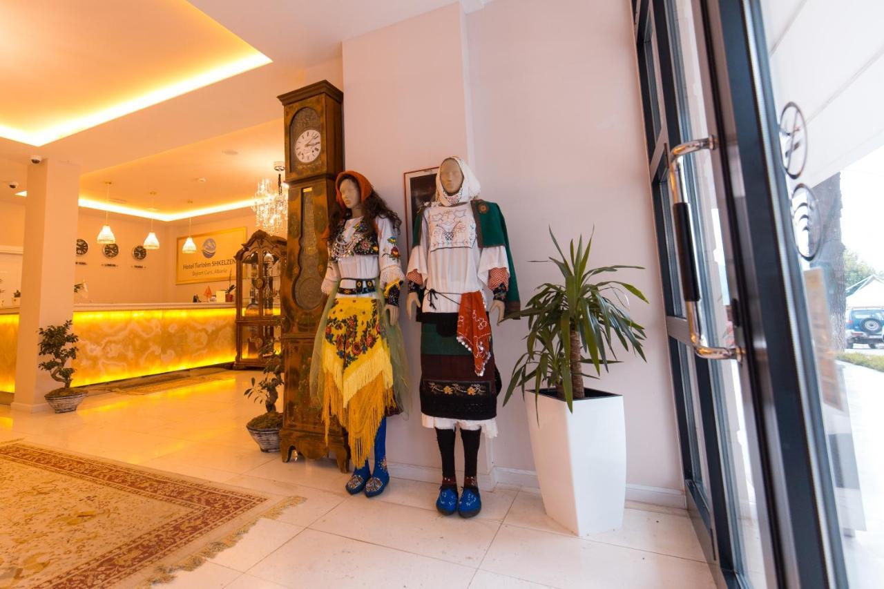Hotel Turizem Shkelzeni Bajram Curri Exterior photo